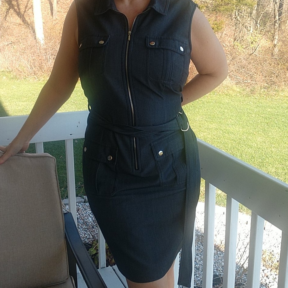 Sharagano sleeveless dress